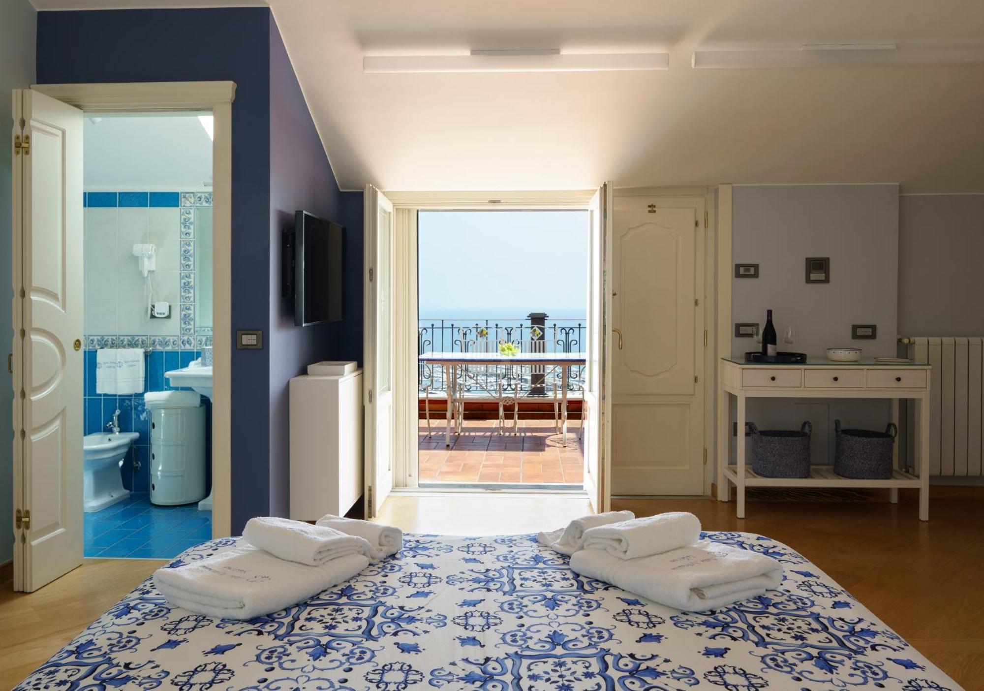 Suite Aphrodite - Exclusive Flat Salerno Zewnętrze zdjęcie